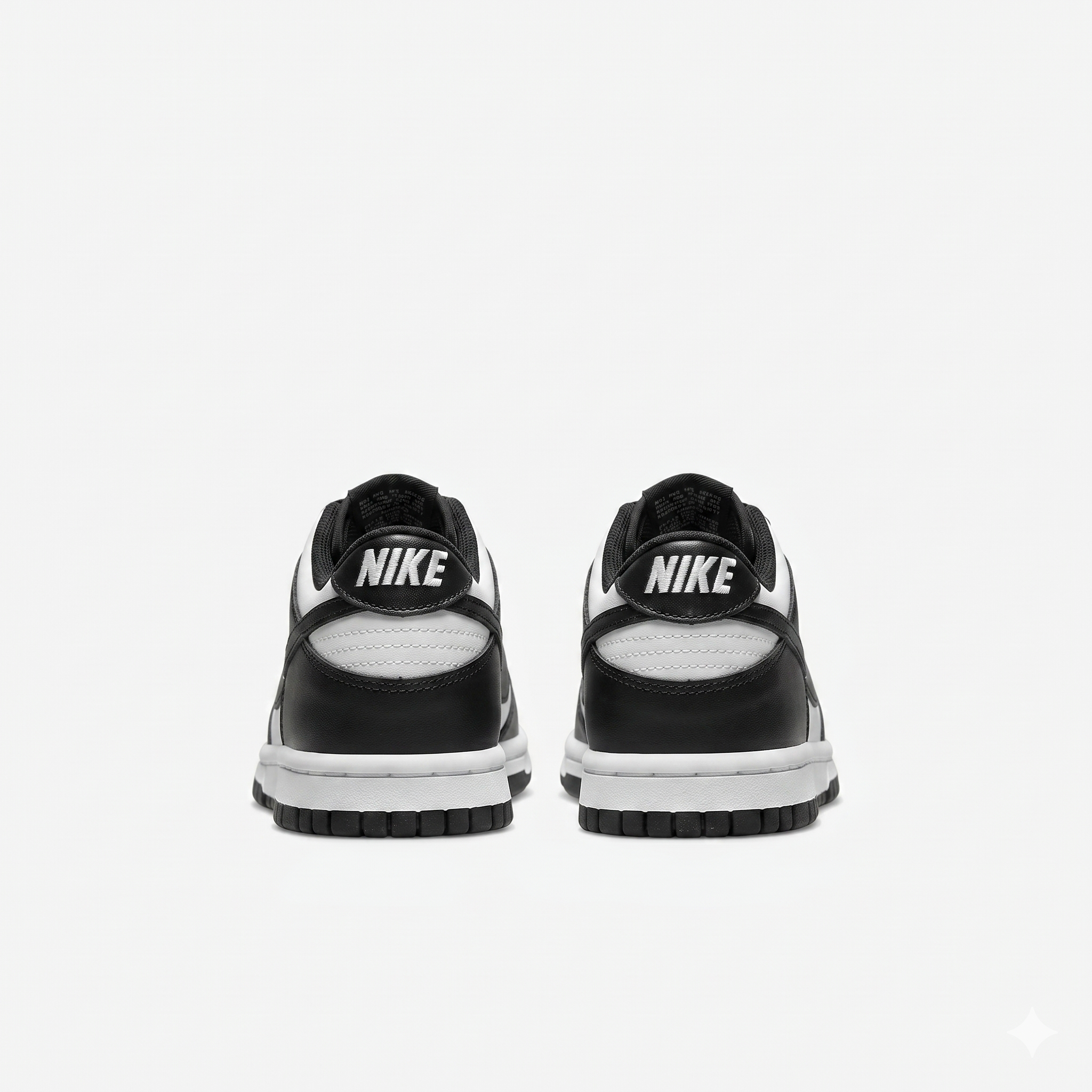 Dunk Low Sneakers