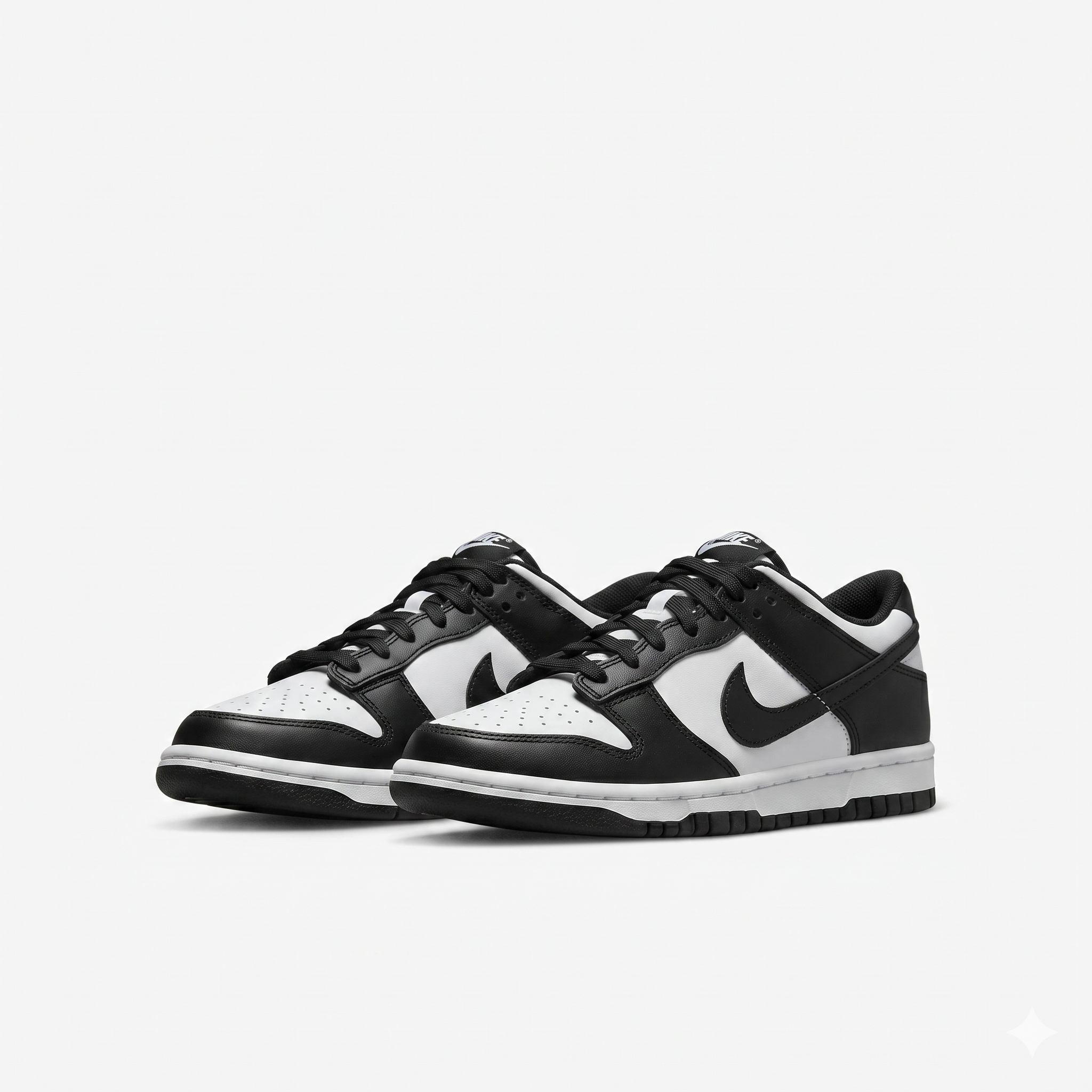 Dunk Low Sneakers